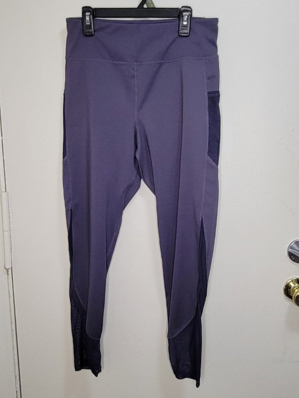 Women's WalkPop by Adore Me capri athletic leggings